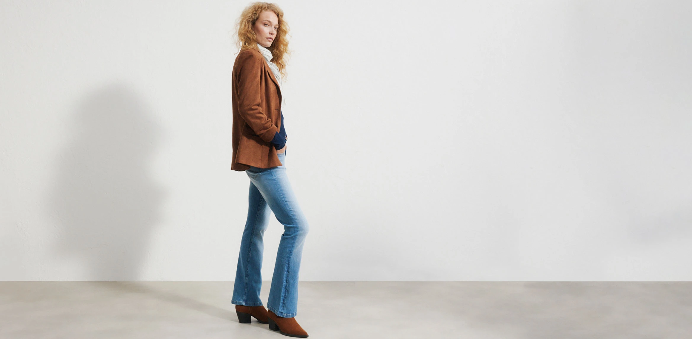 Kolekce: Žena - Oblečení - Džíny - Bootcut a Flared džíny
